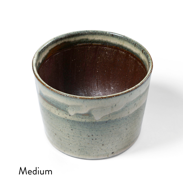 Medium Jizai Dougu Suribachi alone on a white background