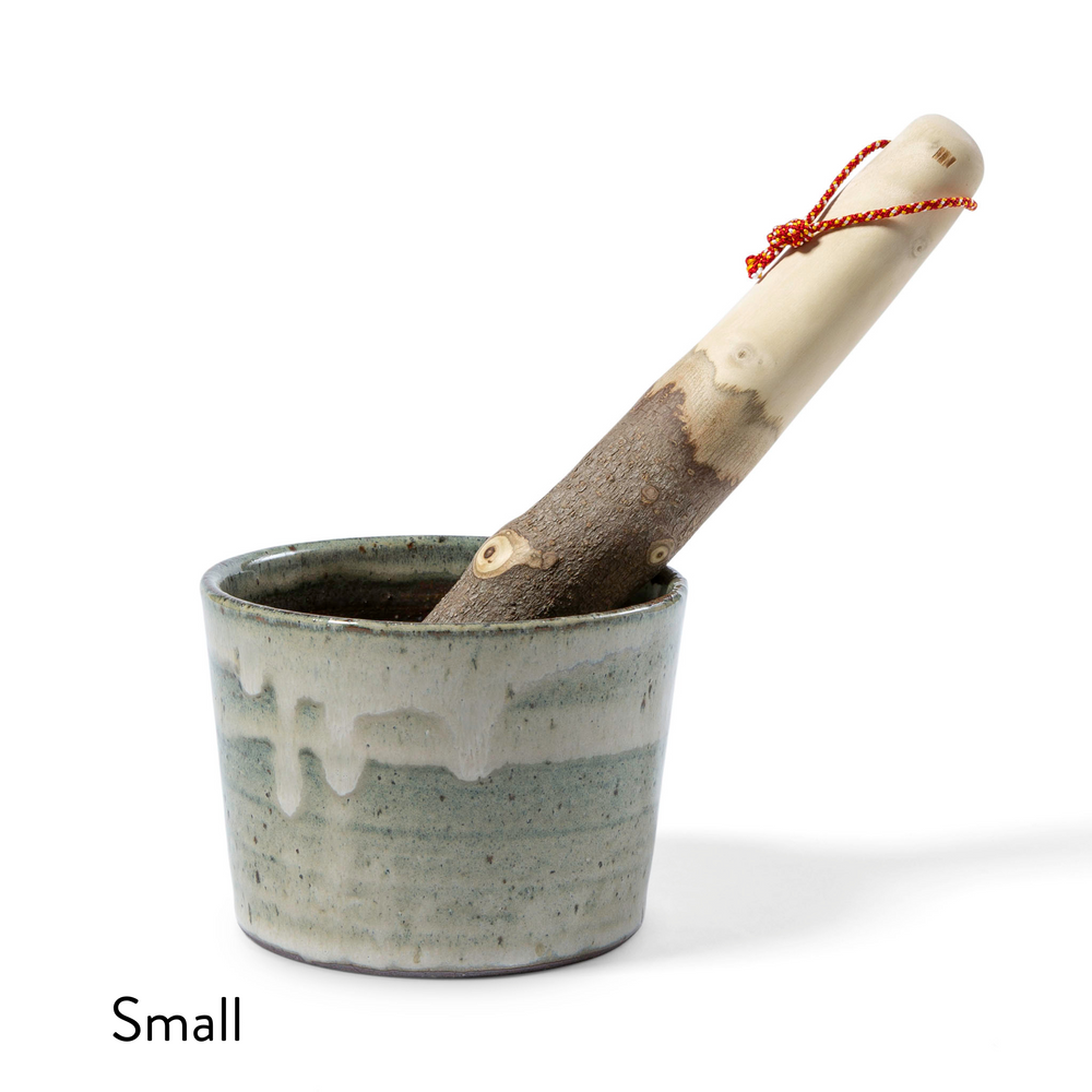 Small Jizai Dougu Suribachi and Surikogi side view on a white background