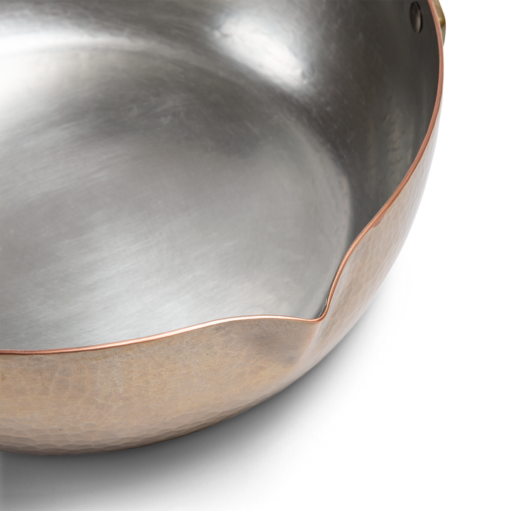 Two-handed pot with spout - 3.6 quarts